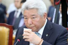 [속보]윤 대통령, 김홍일 방통위원장 면직안 재가…국회 탄핵소추에 ‘사퇴 카드’