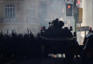 볼리비아 군부, 탱크 동원 대통령궁 무력 진입···대통령 “쿠데타 시도”