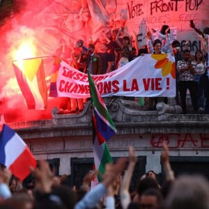 파리 공화국 광장에 모인 반극우 시위대